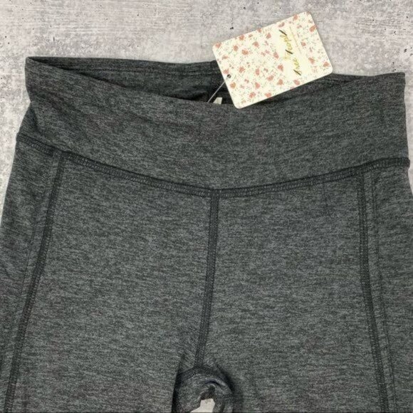 Free People Leggings FP Movement Infinity Leggings in Charcoal Size XS NWT - Picture 9 of 16